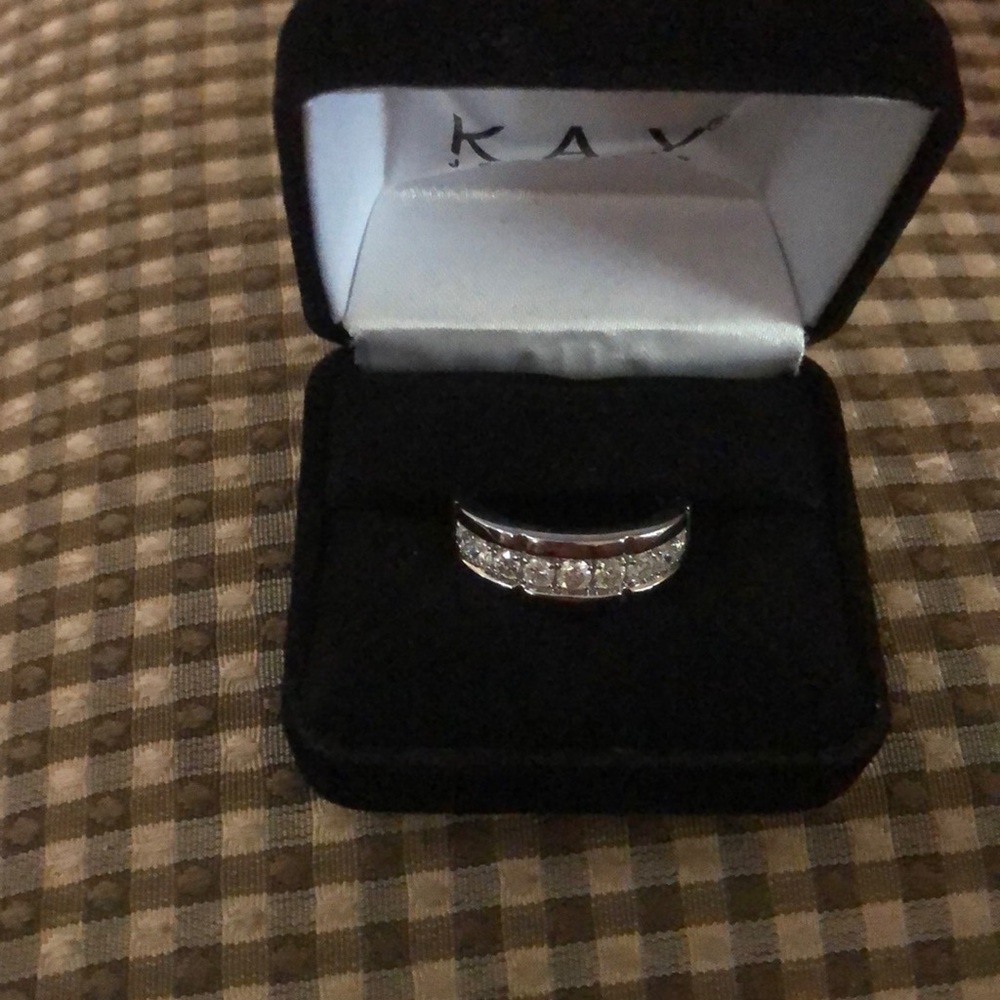 Men’s wedding band 3/4 carets size 10